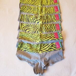 Xhilaration Gray and Yellow Panties Set